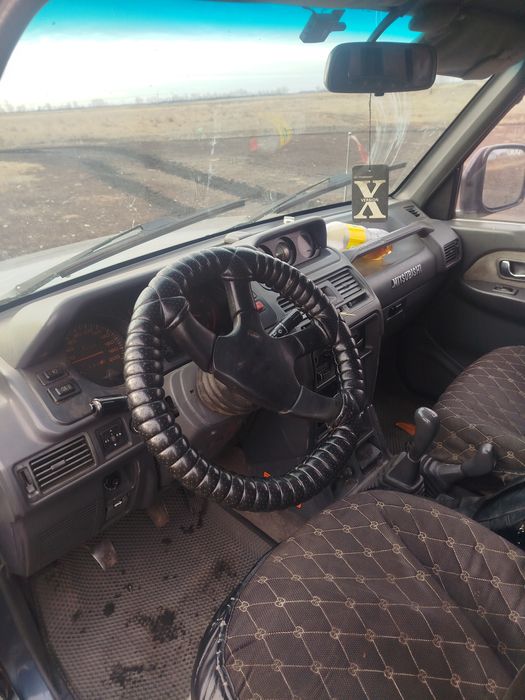 Продам Митсубиси поджеро 2