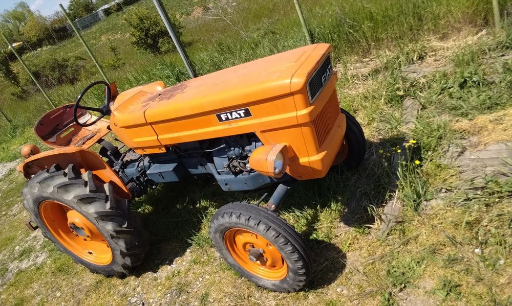 Tractor Fiat 250