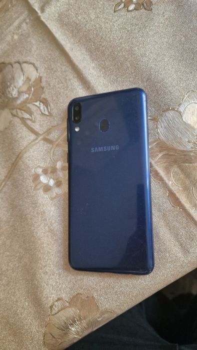Samsung Galaxy M20