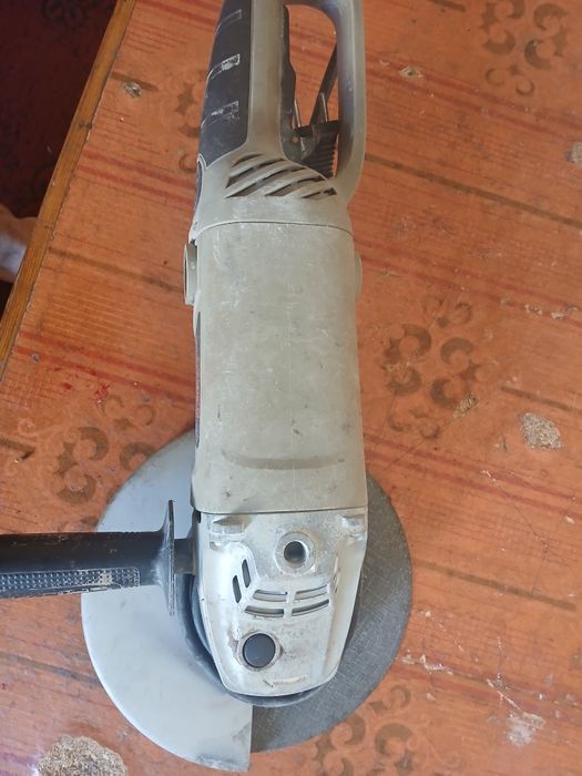 Сварка апарат ва балгарка сотилади холати яхши