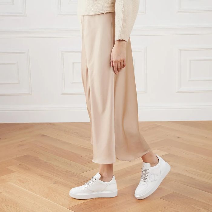AIGNER Sally 19A White sneakers оригинални кецове 
Low-Top-Sneaker
Sally 19A White
Low-Top-Sneaker