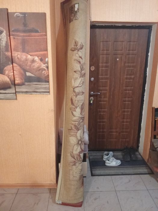 Продам ковер в хорошем состоянии