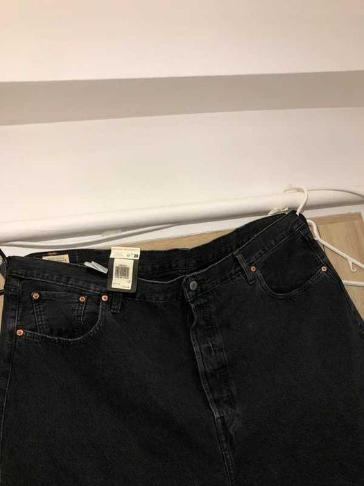 Marime rara. Blugi Levi's 501 marime mare W48 L32 negri, cu eticheta