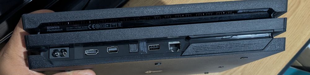 PlayStation 4 Pro 1Tb