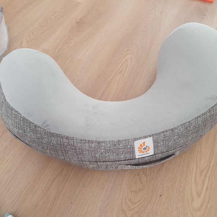 Perna alaptat ergonomica