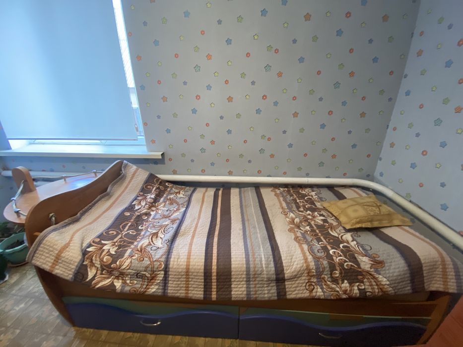 Шкаф с кроватью