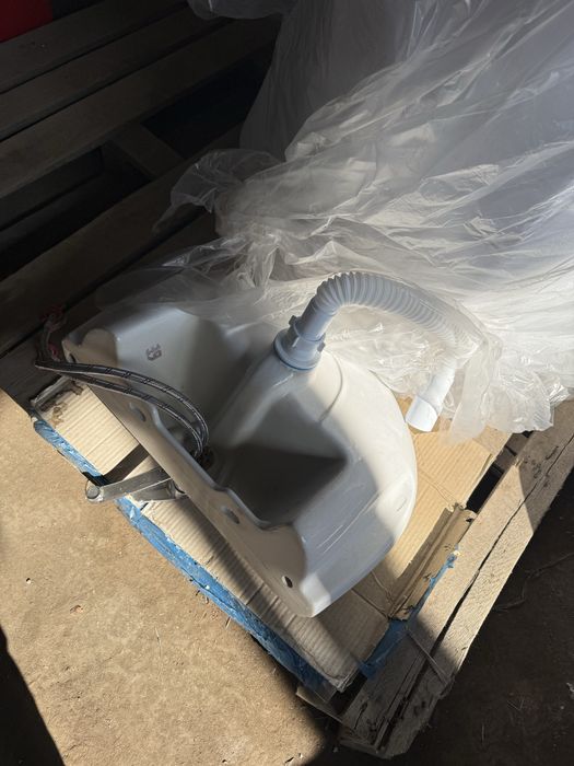 Унитаз и раковина