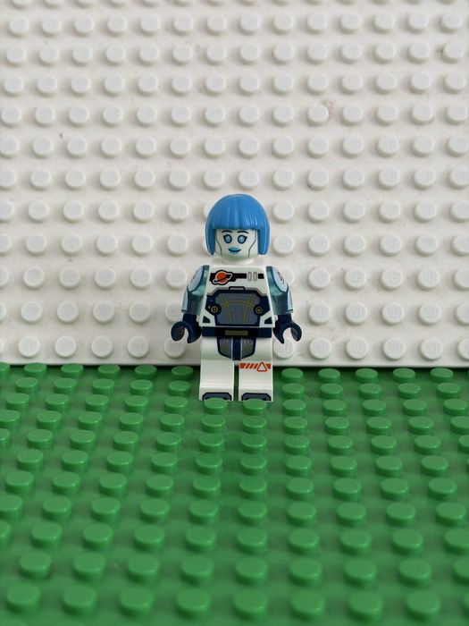 Lego фигурки разные