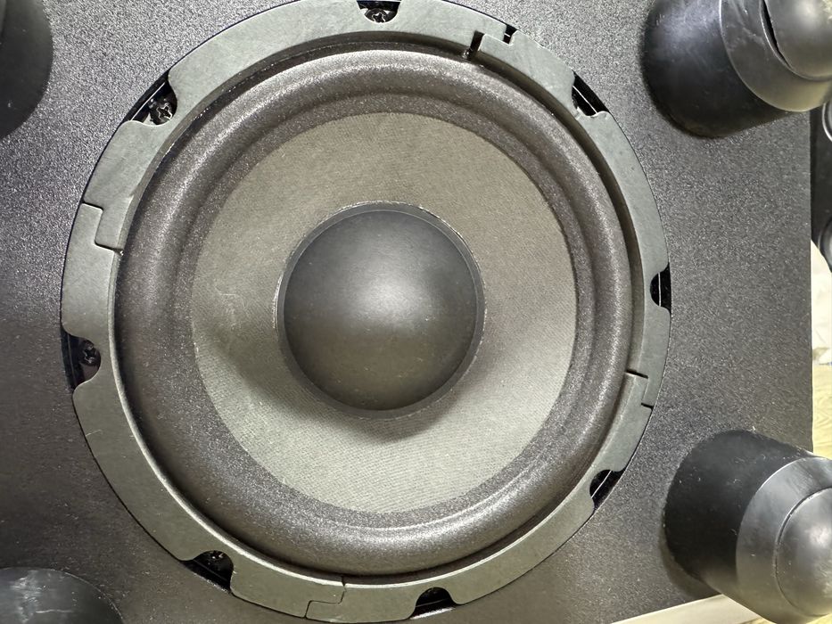 JBL SUB-140 8” bass