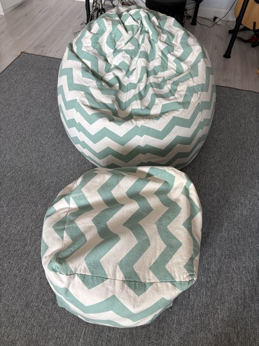 Bean bag cu suport pentru picioare