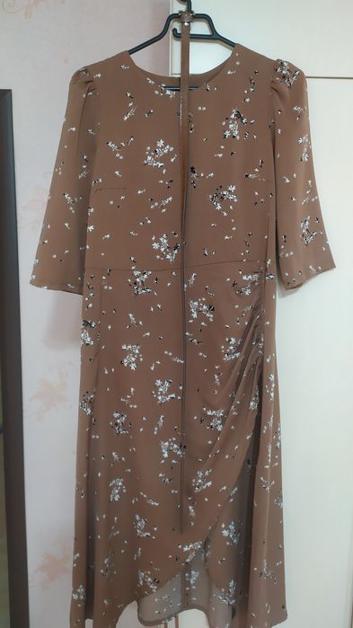 Нарядные женские платья