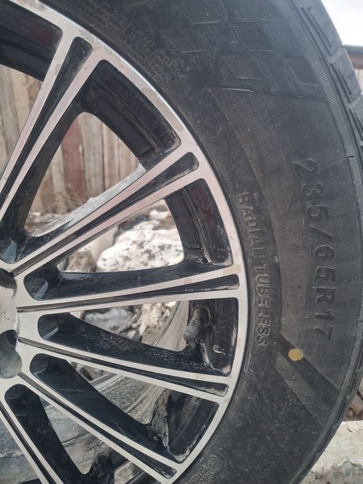 Продам диски с шинами KIA