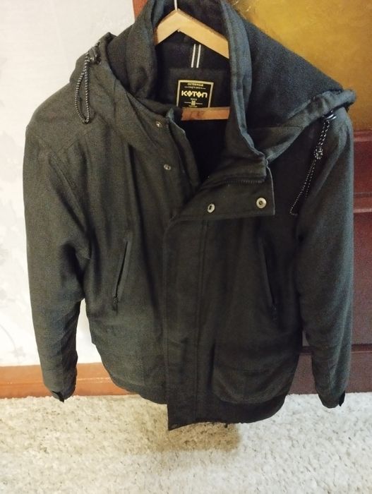 Продам куртки на подростка