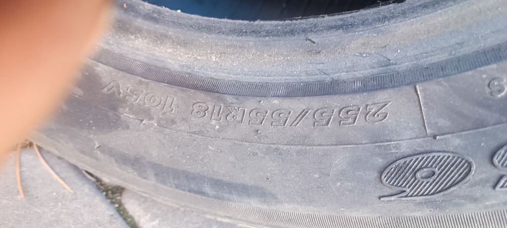 Продам резину б/у 255/55/18