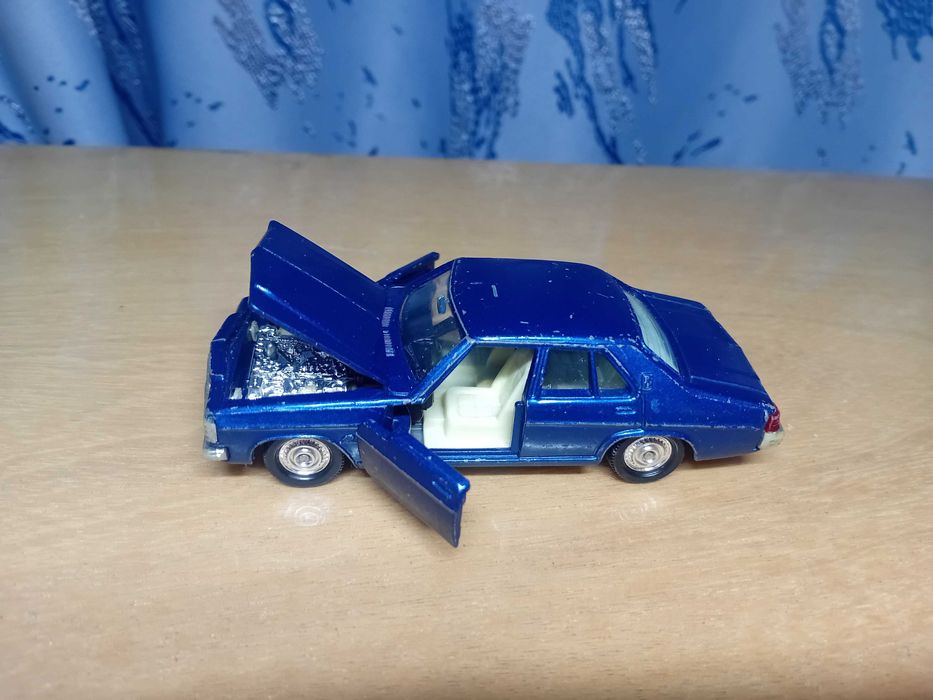 Macheta metal Japonia Tomica Dandy Mazda Roadpacer