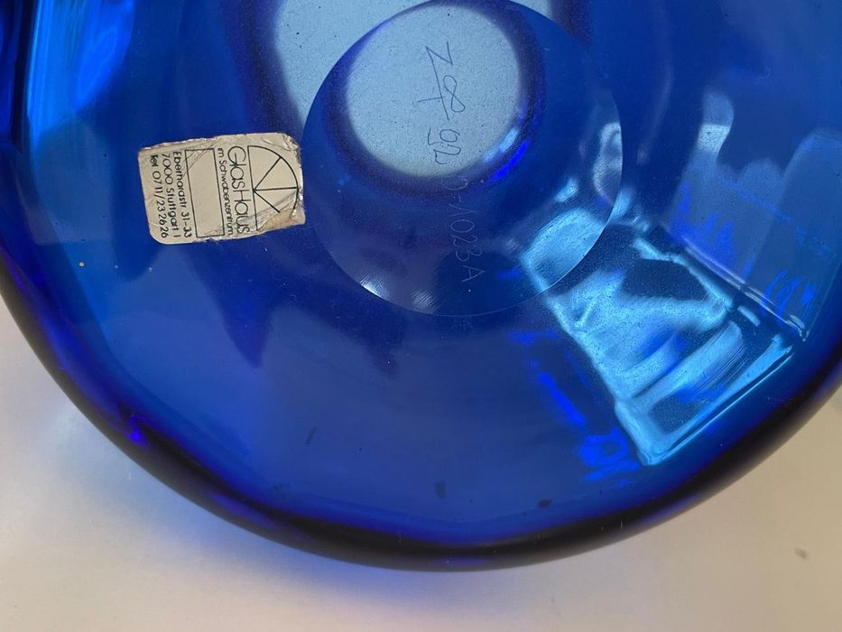 Vază Glashaus Stuttgart cristal albastru semnată, numerotată, rară