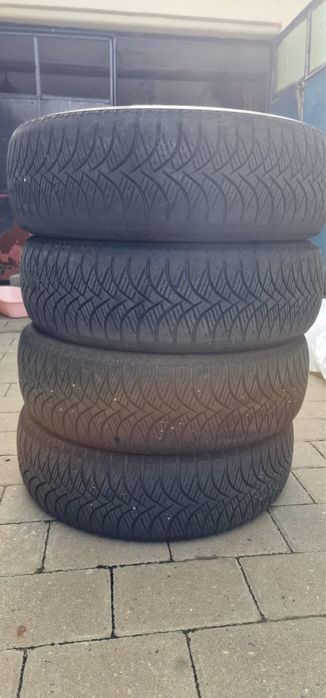 Vand 4 cauciucuri uzate 175/65/15