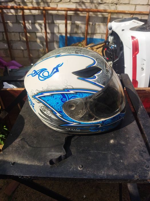 Продам  мотошлем
