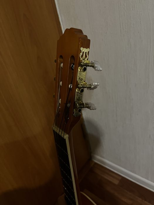 Гитара Adagio классическая