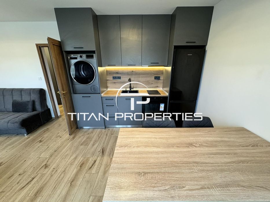 Дава се под наем Двустаен апартамент в Бургас, Братя Миладинови - 68 кв.м за 561 € - Снимка #2