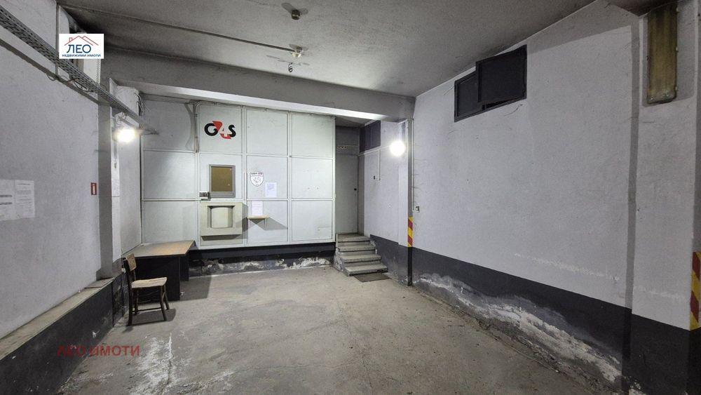 Продава се Офис в Севлиево - 1322 кв.м за 328 €/кв.м - Снимка #10