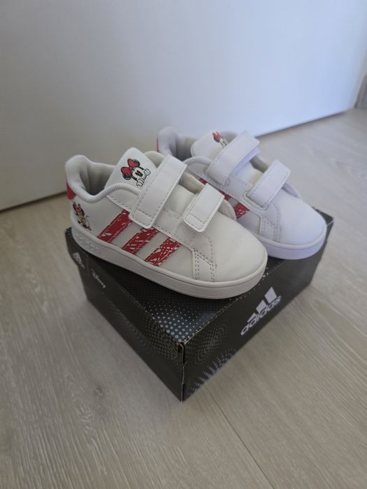 Детски маратонки Adidas Disney Minnie Mouse