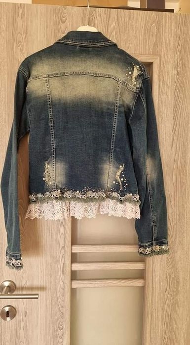 Geaca de blugi cu dantela