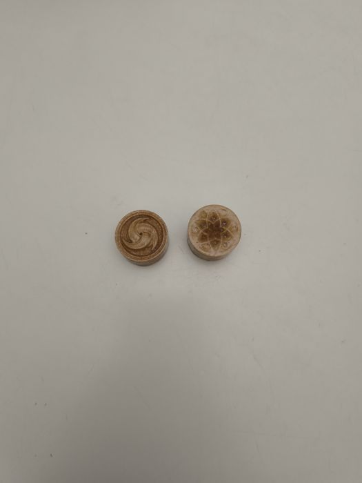 Нарды , резные , в единичном экземпляре