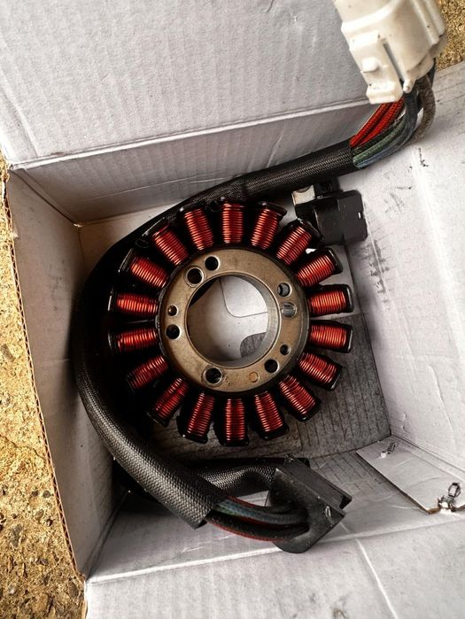 Vând stator Suzuki/ltz