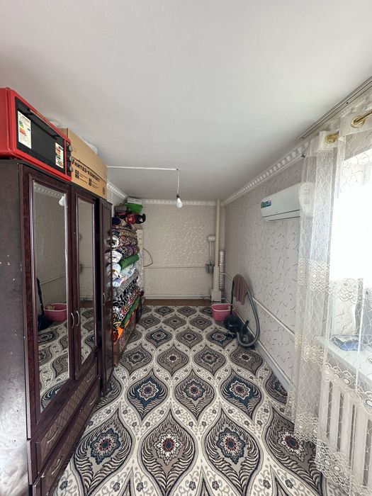 Dom satiladi 1 mikrayon 15/43 barliq qolayliqlarga iye remontlangan