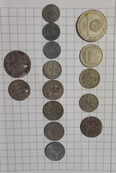 Продавам стари монети