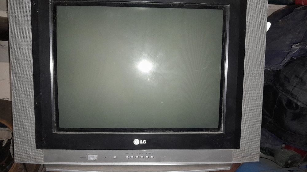 Продам телевизор LGза 3000