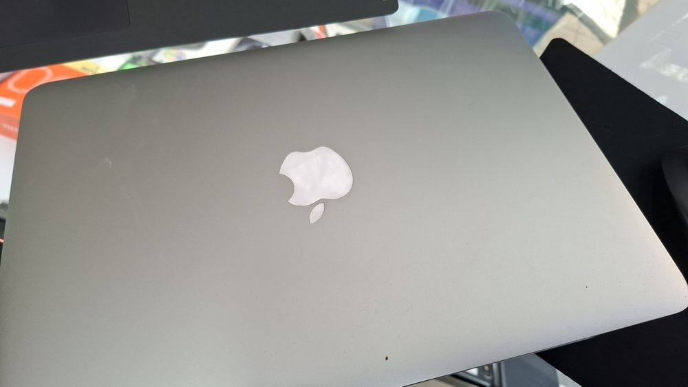 MacBook Pro 2015 года (особенно 15-дюймовая модель Mid 2015)
