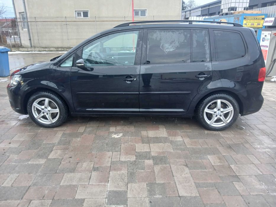 Maşină Vw Touran 2.0 tdi, 140 cp, 7 locuri, 2013