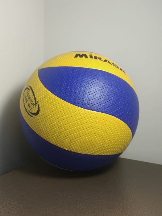 Футбольные, волейбольные мячи