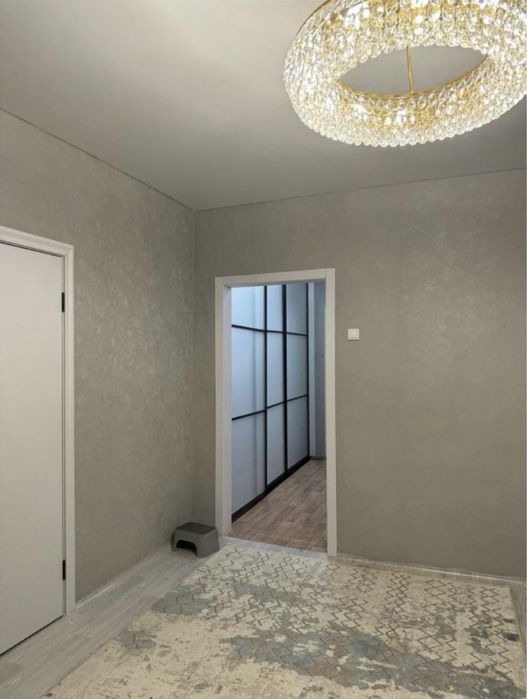 Клеем обои! Качественно!