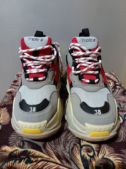 Balenciaga triple S