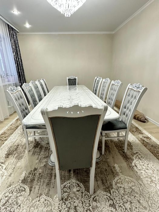 Гостевой стол со стульями. Комплект.