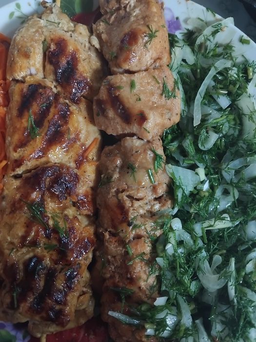 Шашлык  на гриле   + лаваш хлеб лук маринад