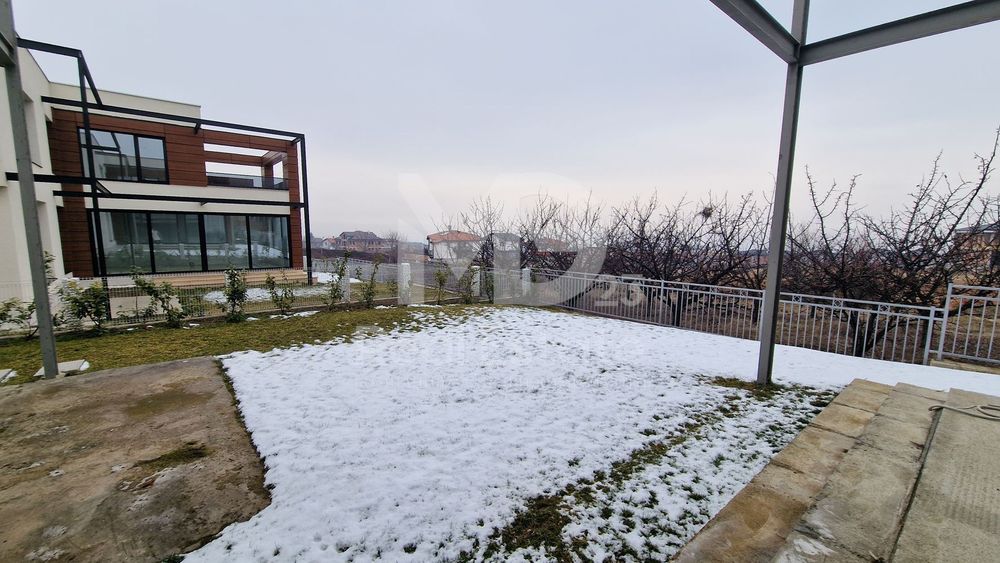 Продава се Къща в с. Марково, Област Пловдив - 457 кв.м за 1443 €/кв.м - Снимка #2