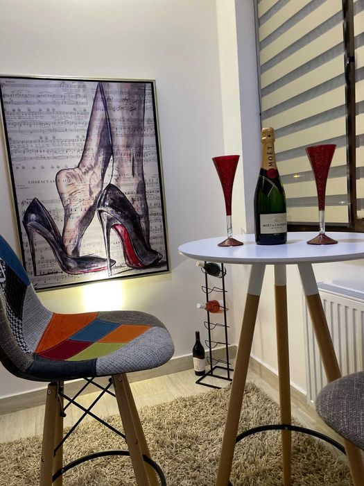 Ap. 2 cam., 76 mp,  dec., cu loc de parcare - Isaran