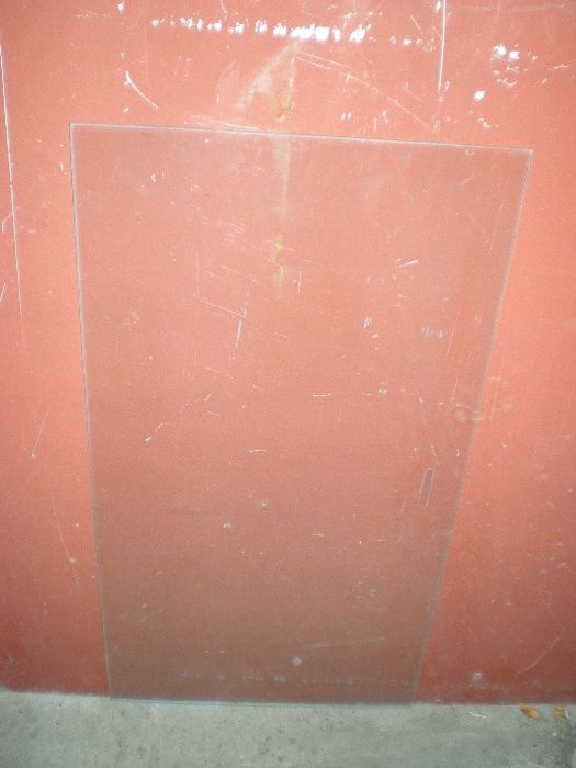 продам стеклянные дверцы к книжниме шкафу