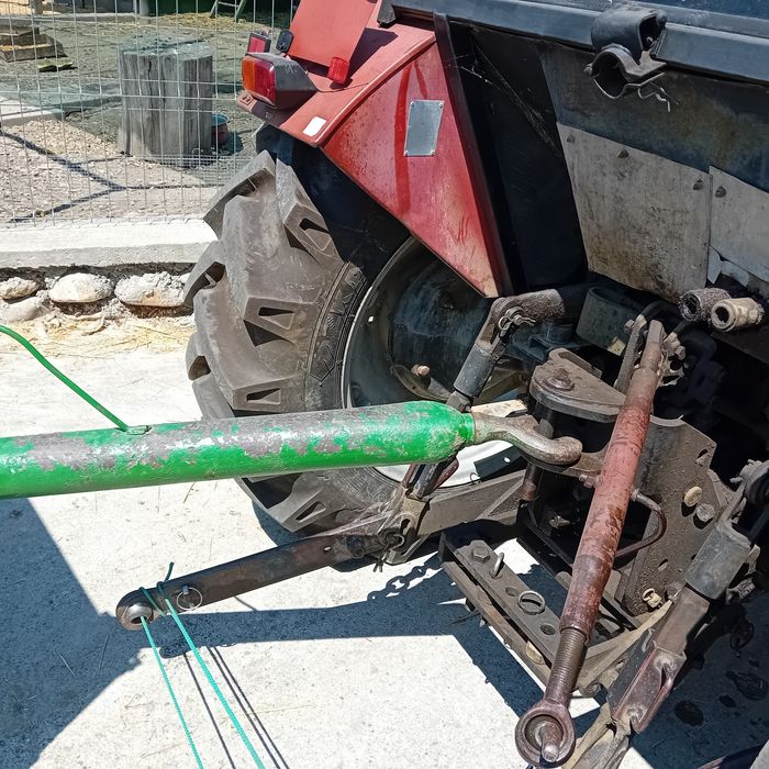 Vând remorca de tractor
