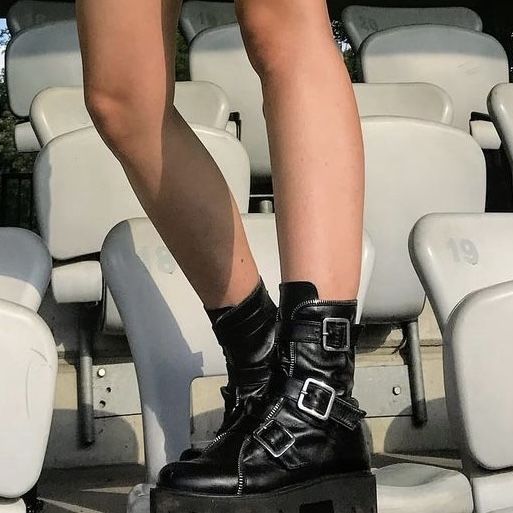 Ghete negre Exclusives