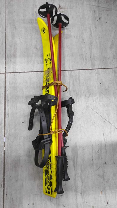 schiuri skiuri GERMINA copii 60cm cu bete fibra arata noi nefolosite