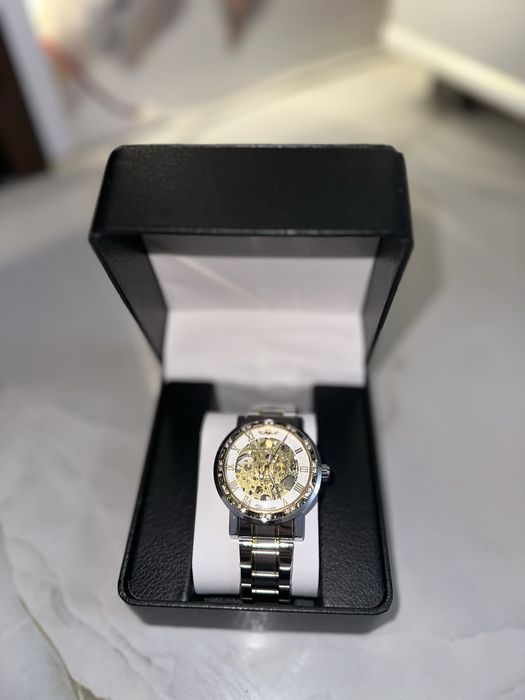 Мъжки стилен часовник WINNER - елегантност и престиж