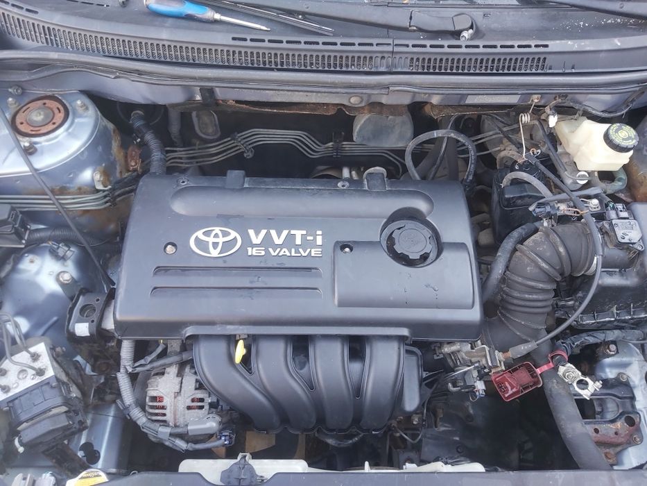 Двигатель на Toyota Carolla 1.6