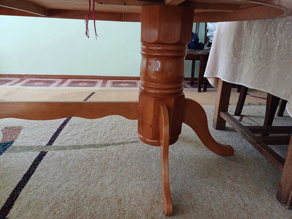 Стол гостевой на 15 персон.