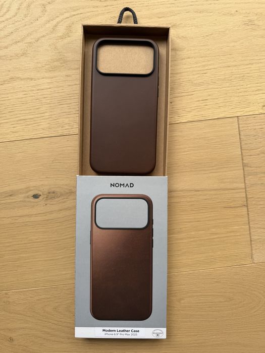 Nomad Modern Leather Case - iPhone 17 Pro Max - естествена кожа