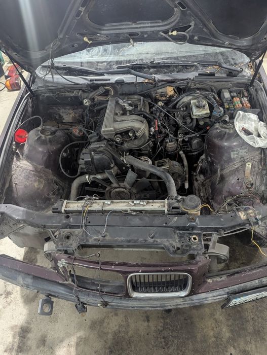 Продам БМВ е36 под ремонт